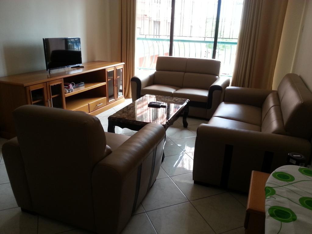 Homestay Marina Court Kota Kinabalu Buitenkant foto