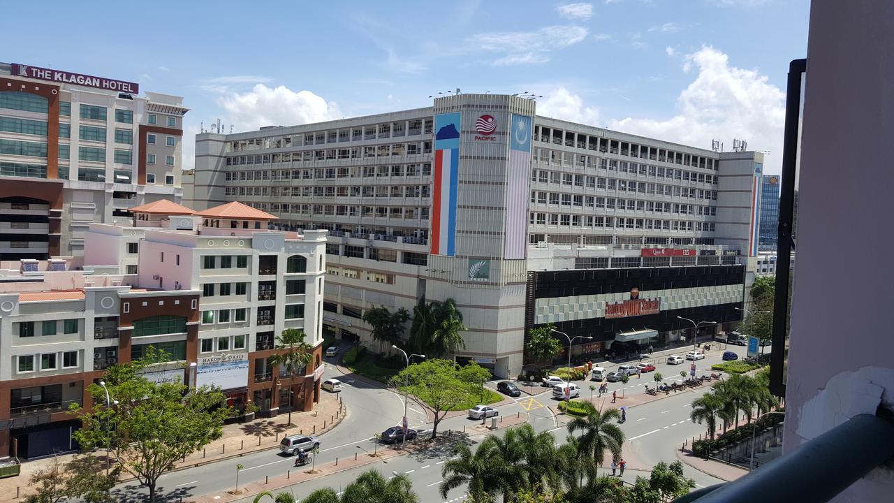 Homestay Marina Court Kota Kinabalu Buitenkant foto